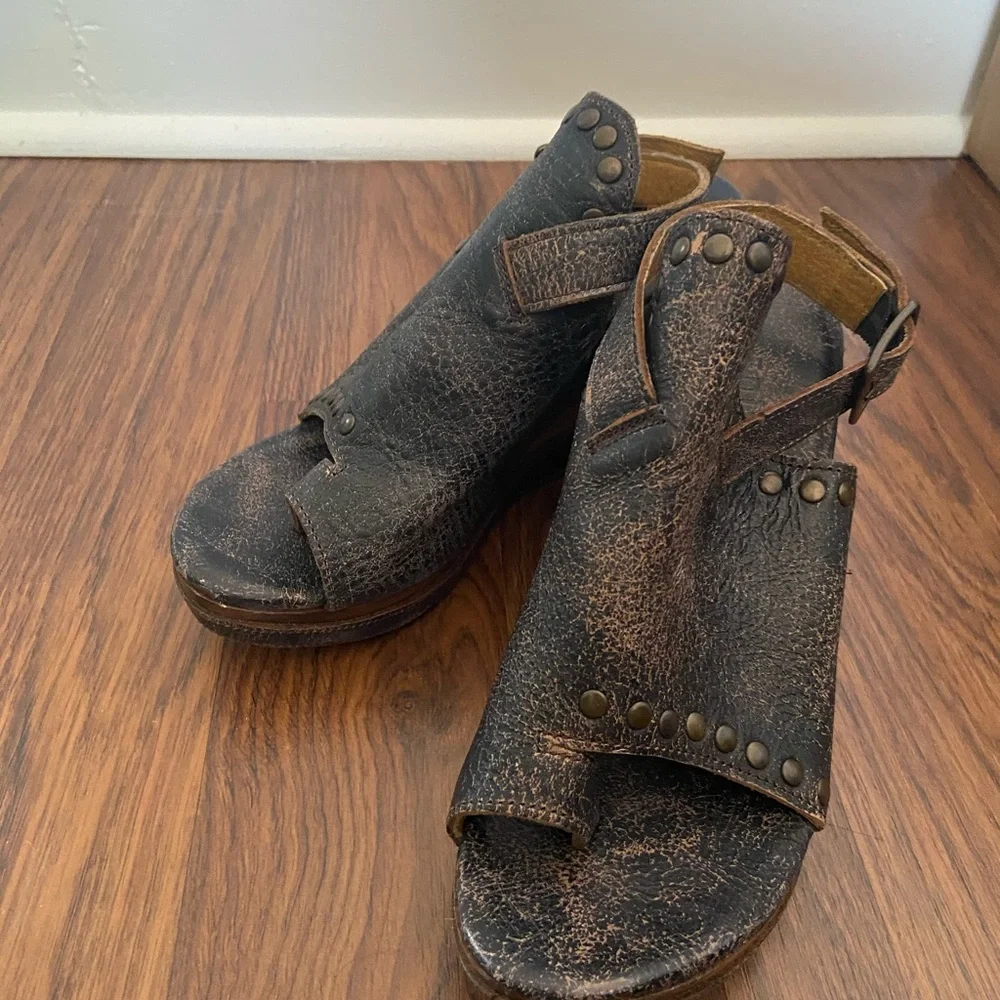 Bed Stu Joann Wood Wedge Distressed Leather - Picture 2 of 8